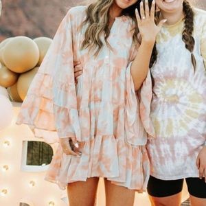 Clad & cloth bohemian orange & light blue mini dress. Size SMALL. Tie dye, NWT!